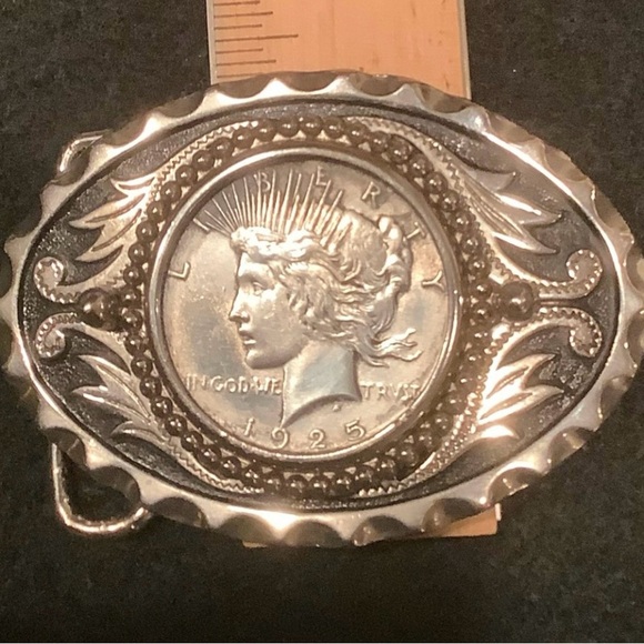 1925 Peace Dollar on white metal belt buckle bezel mount - Picture 3 of 10